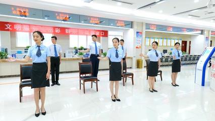 禮儀“傳承” 做最美公積金人——焦作市住房公積金中心綜合服務(wù)大廳2022年度禮儀展示賽側(cè)記